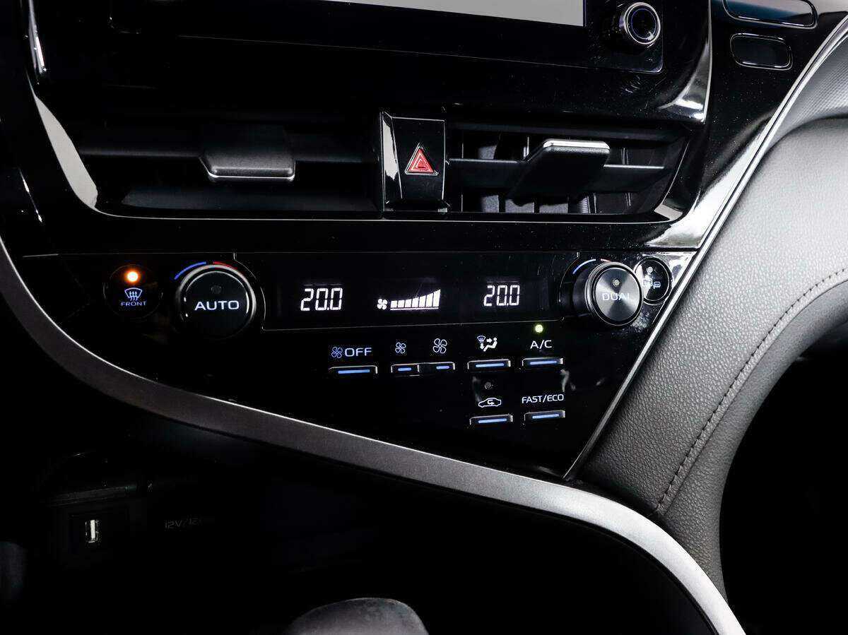 Toyota Camry 2021 года с пробегом. Фото: #15