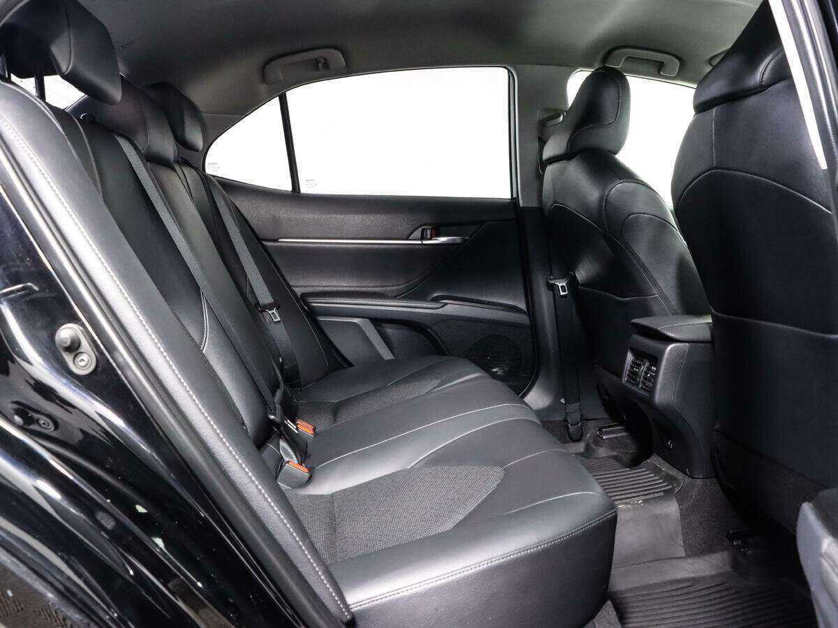 Toyota Camry 2021 года с пробегом. Фото: #18