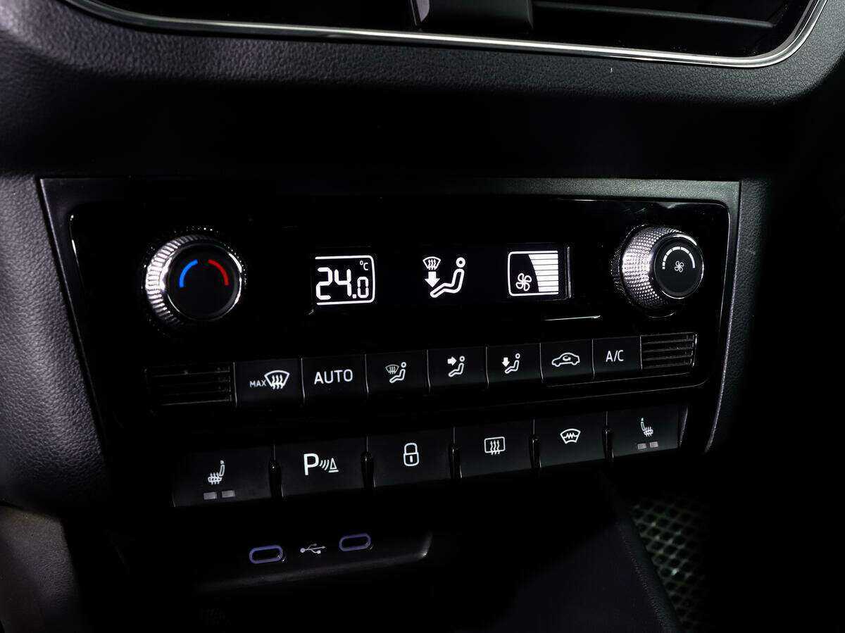 Б/У Шкода Рапид 2021 года. Фото: #12