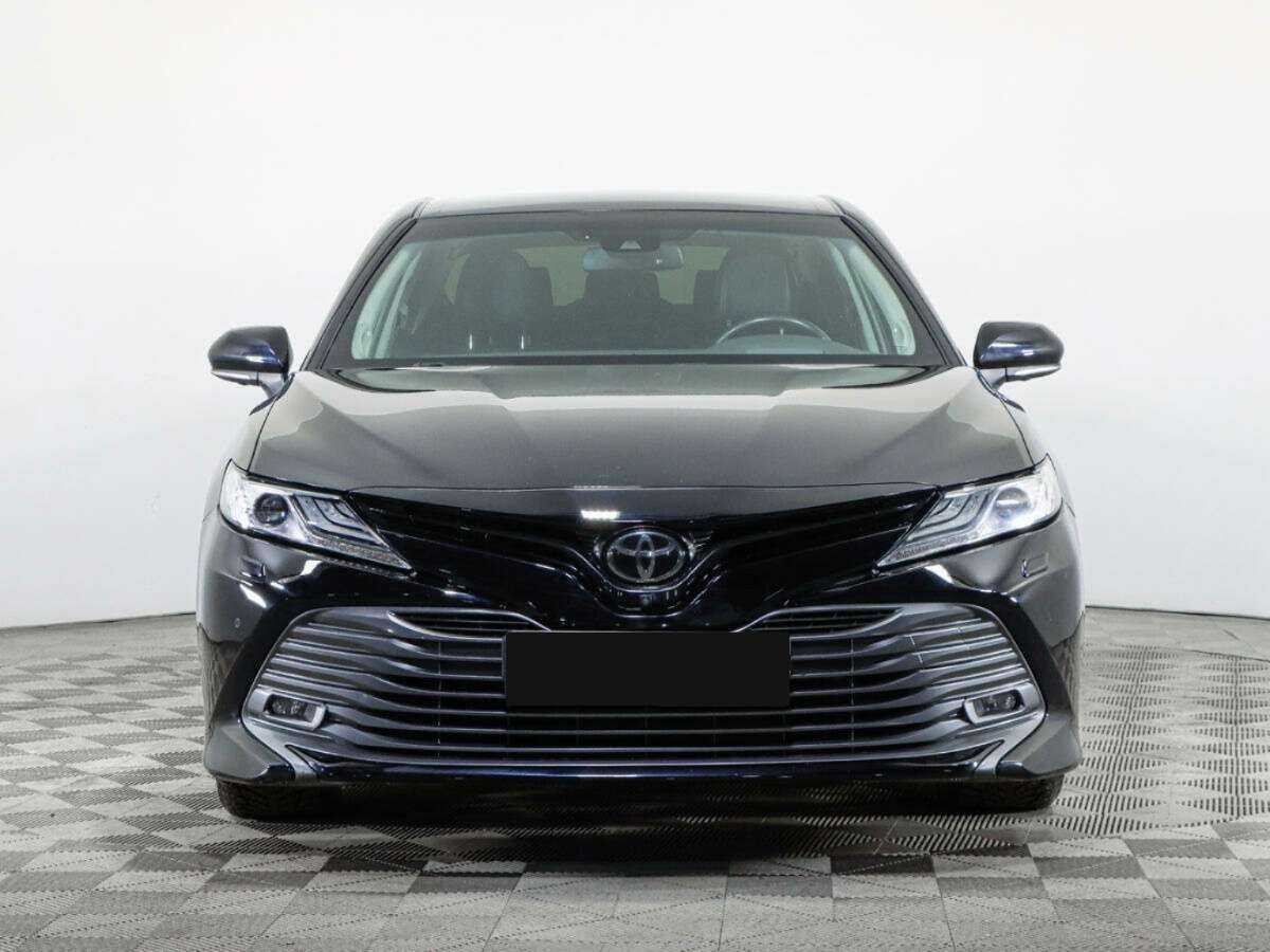 Toyota Camry 2019 года с пробегом. Фото: #1
