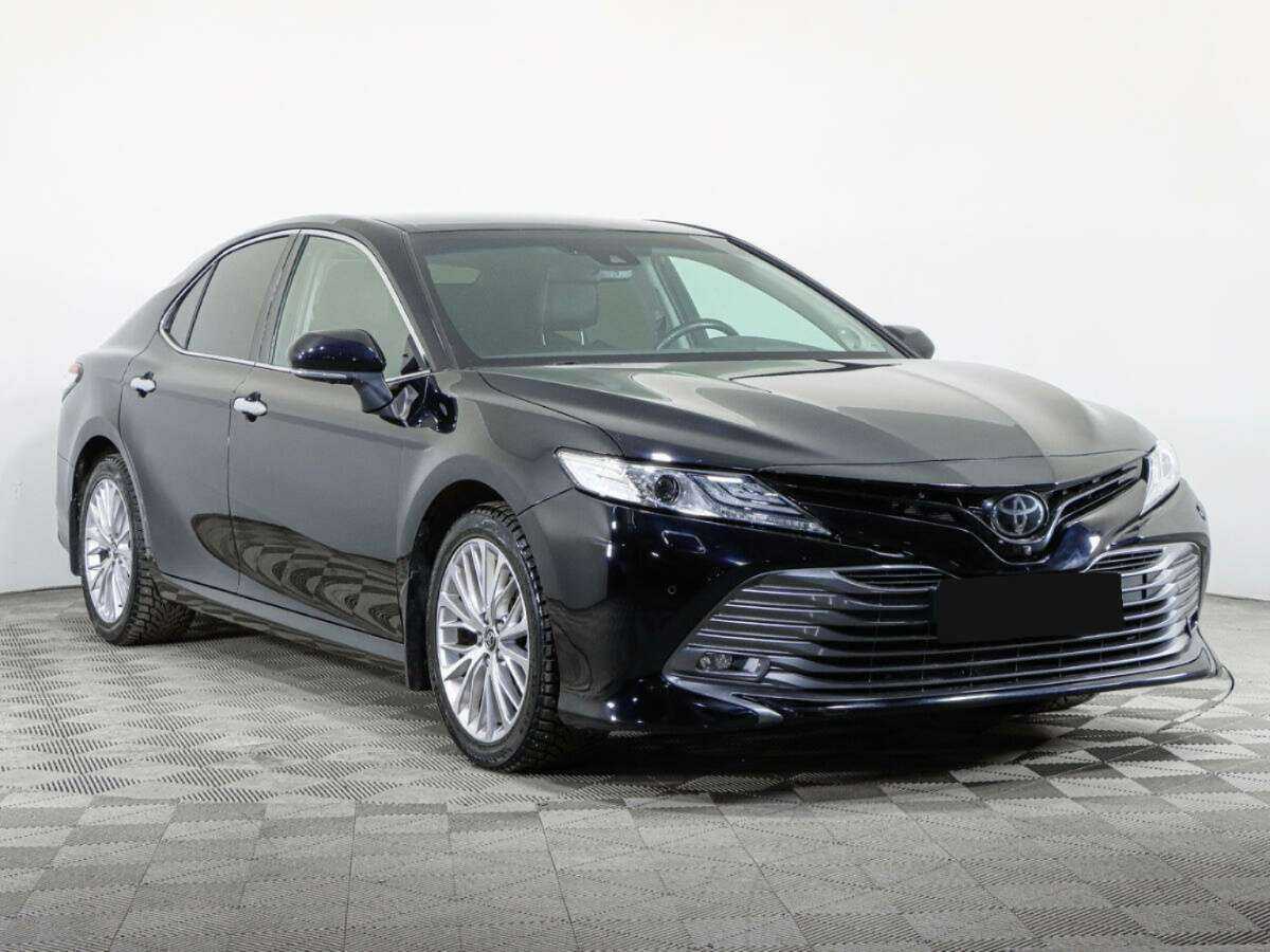 Toyota Camry 2019 года с пробегом. Фото: #2