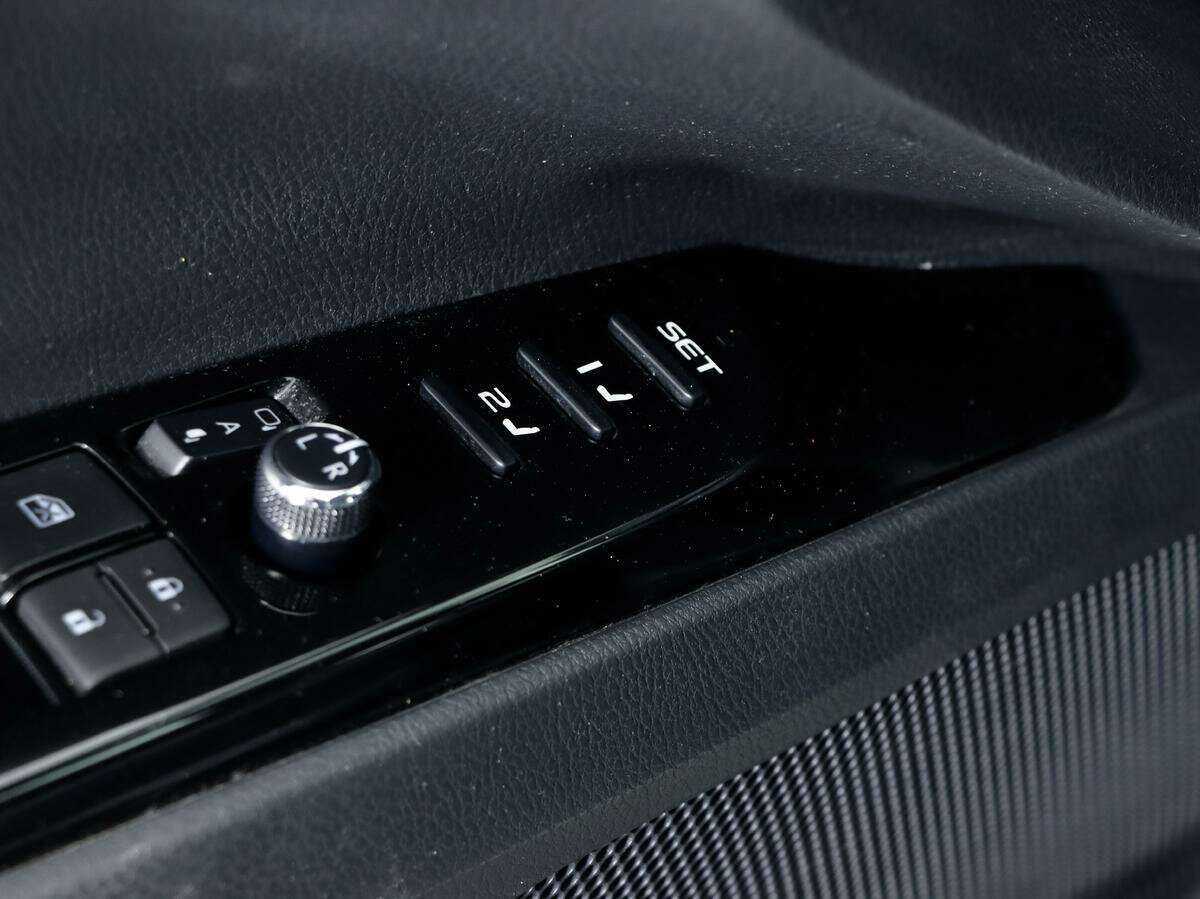 Toyota Camry 2019 года с пробегом. Фото: #10