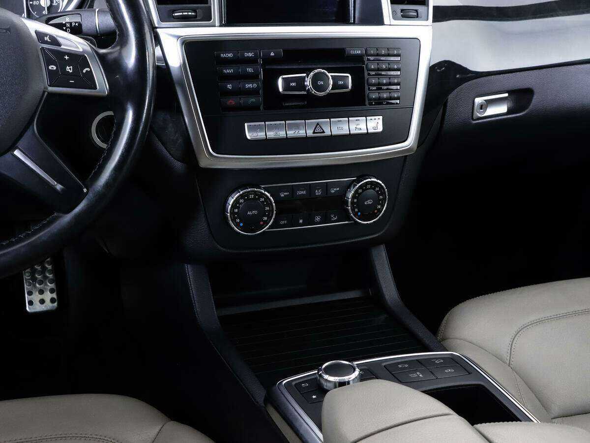 Mercedes-Benz GL-Класс 2015 года с пробегом. Фото: #8