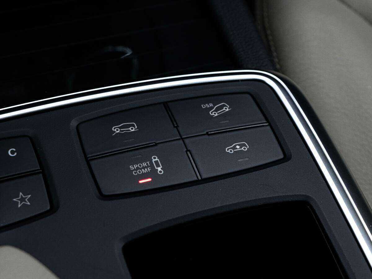 Mercedes-Benz GL-Класс 2015 года с пробегом. Фото: #17