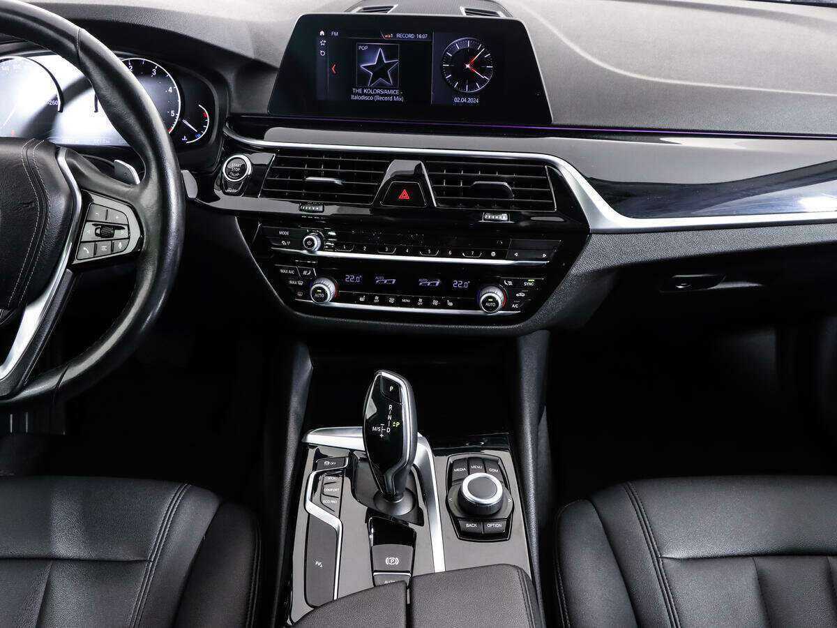 BMW 5 серии 2020 года с пробегом. Фото: #8