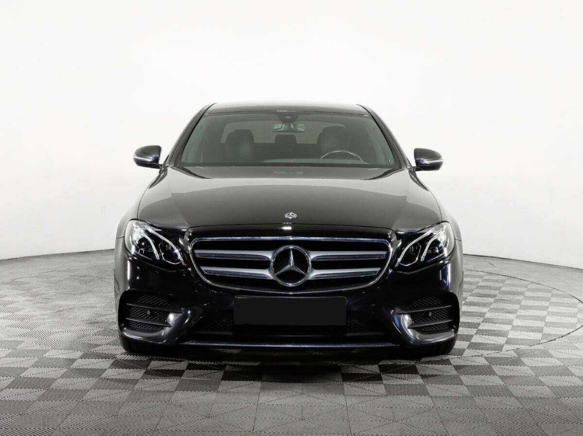 Mercedes-Benz E-Класс 2019 года с пробегом. Фото: #1