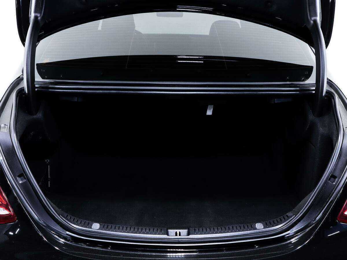 Mercedes-Benz E-Класс 2019 года с пробегом. Фото: #22