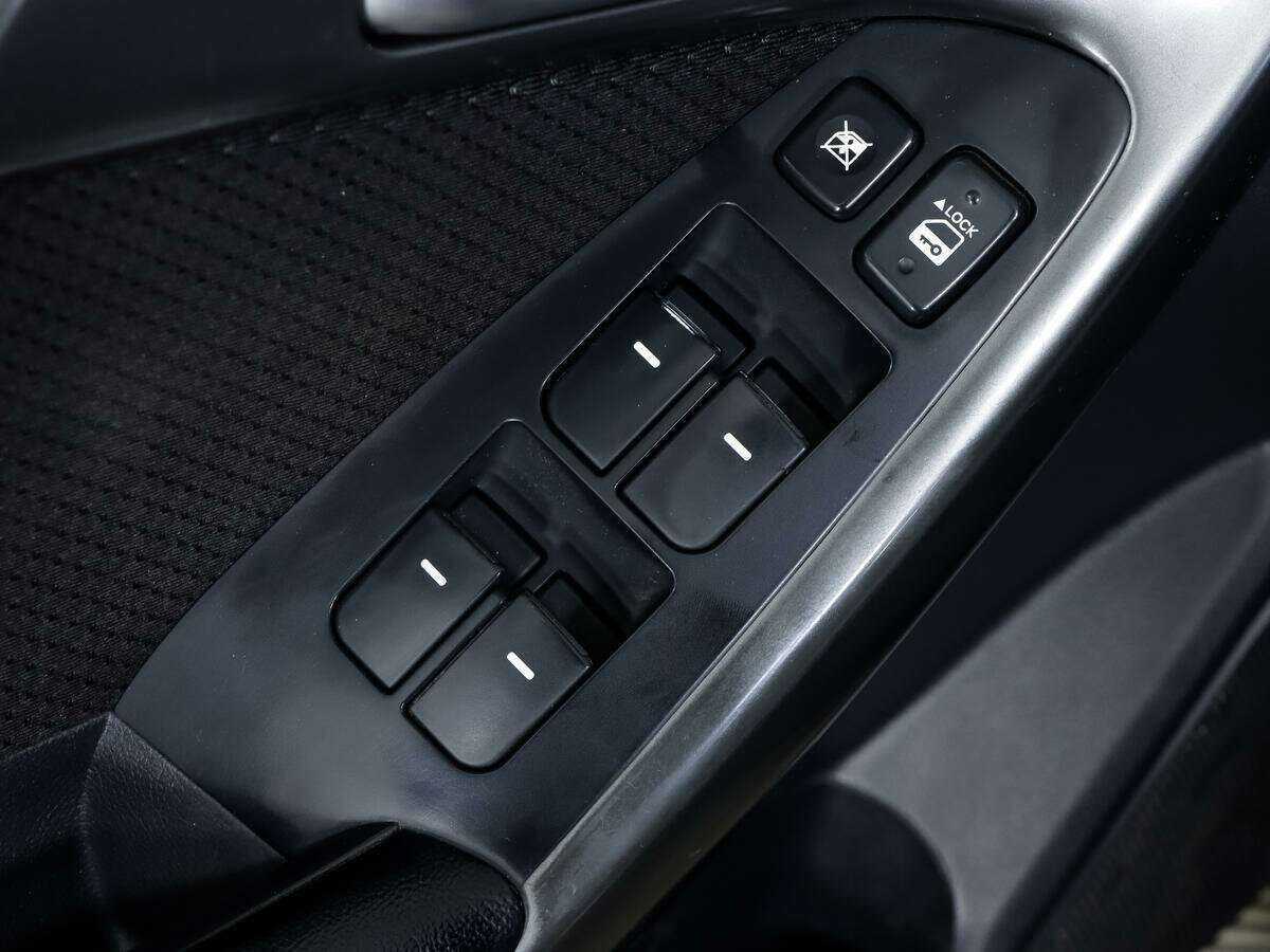 Kia Cerato 2011 года с пробегом. Фото: #11