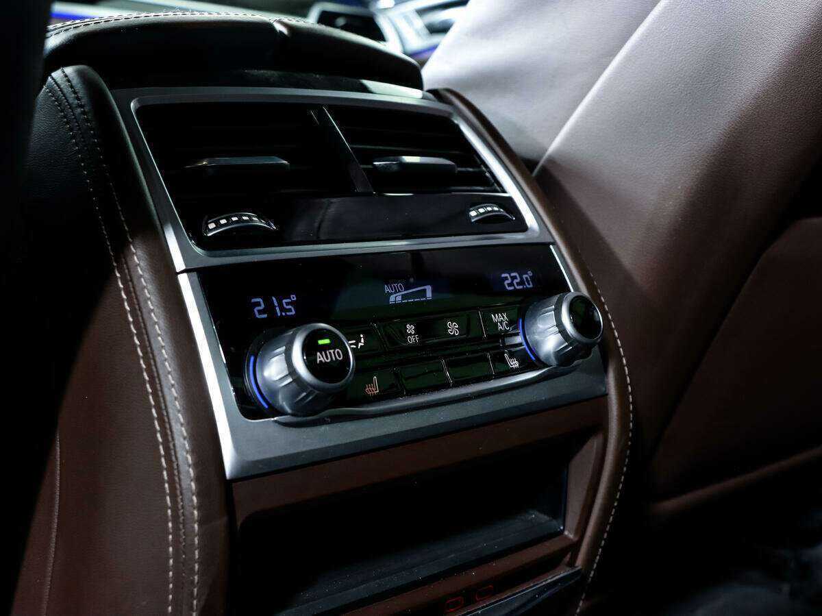 BMW 7 серии 2020 года с пробегом. Фото: #9