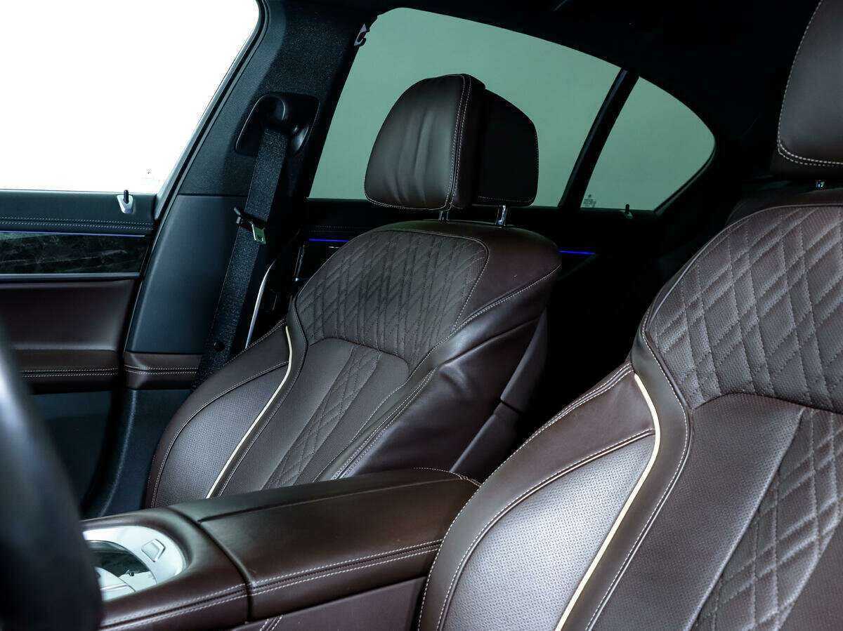 BMW 7 серии 2020 года с пробегом. Фото: #10