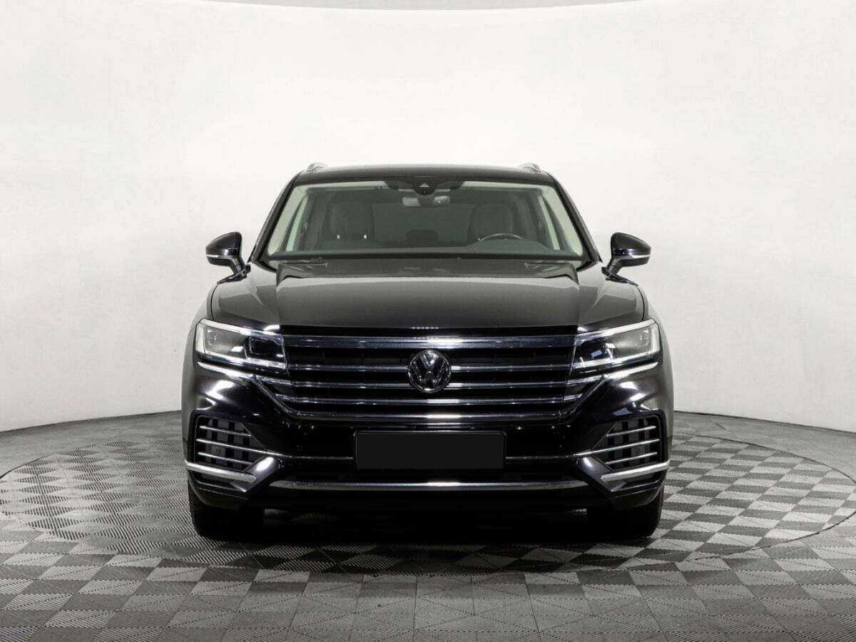 Volkswagen Touareg 2021 года с пробегом. Фото: #1