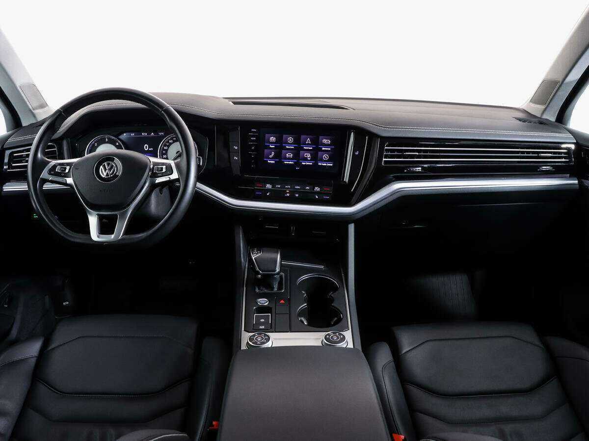 Volkswagen Touareg 2021 года с пробегом. Фото: #9