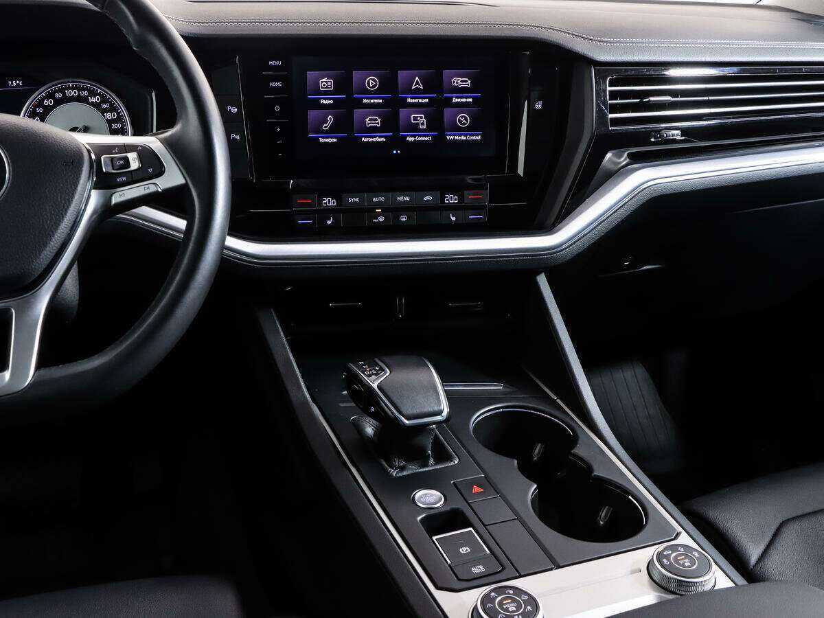 Volkswagen Touareg 2021 года с пробегом. Фото: #11