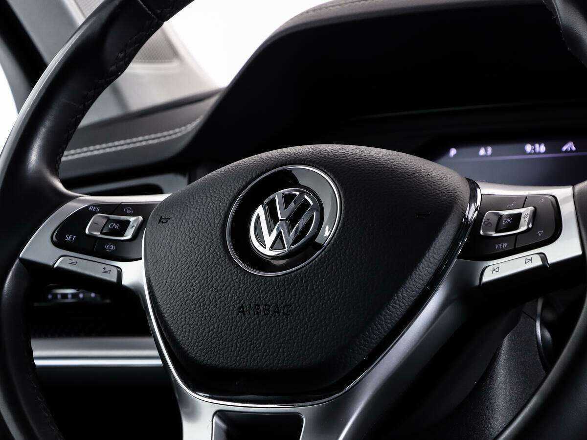 Volkswagen Touareg 2021 года с пробегом. Фото: #13