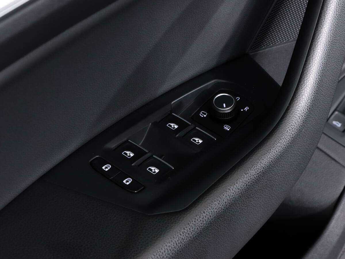 Volkswagen Touareg 2021 года с пробегом. Фото: #16