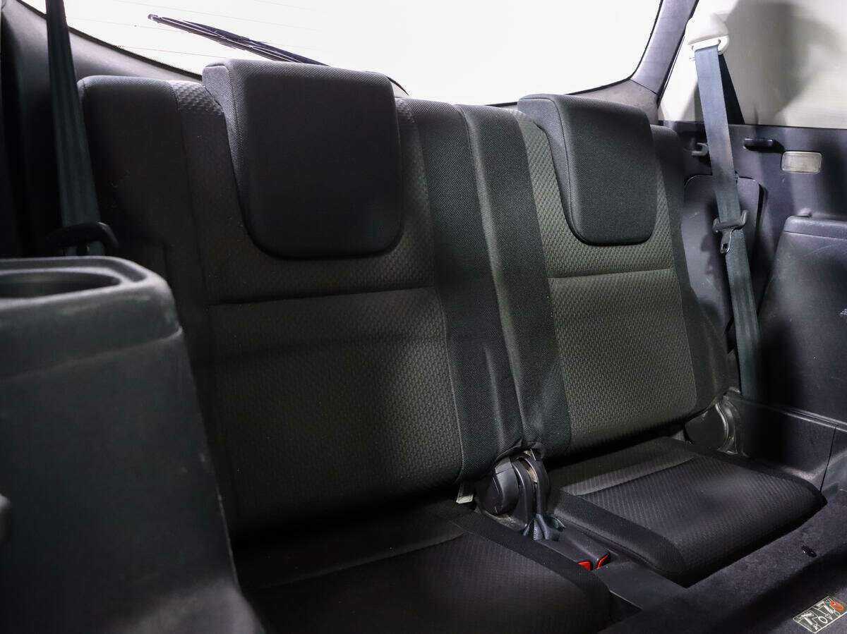 Toyota Corolla Verso 2006 года с пробегом. Фото: #13