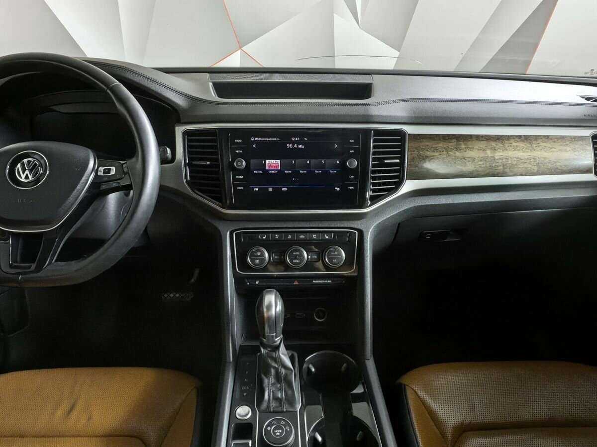 Volkswagen Teramont 2018 года с пробегом. Фото: #10