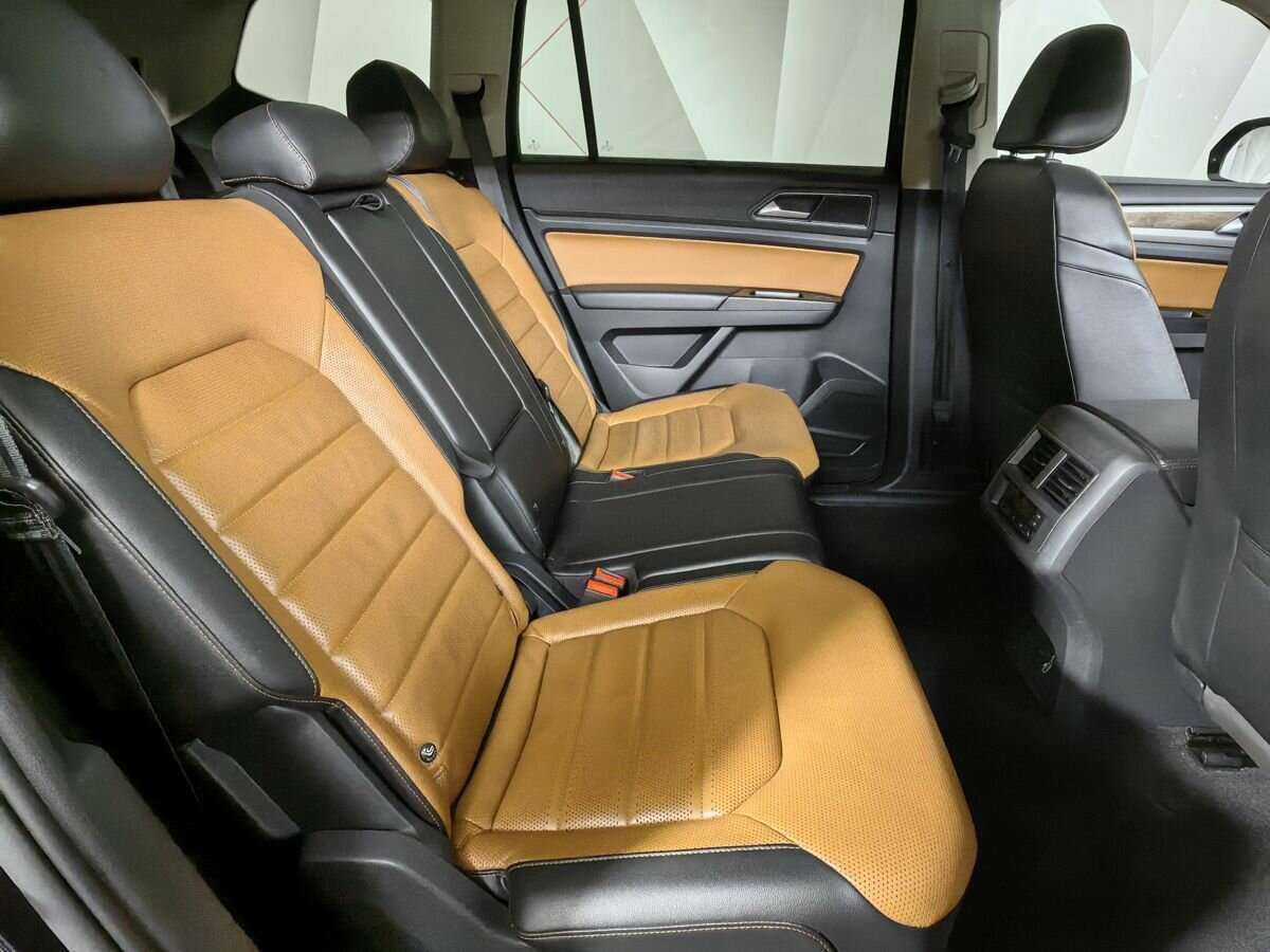 Volkswagen Teramont 2018 года с пробегом. Фото: #11