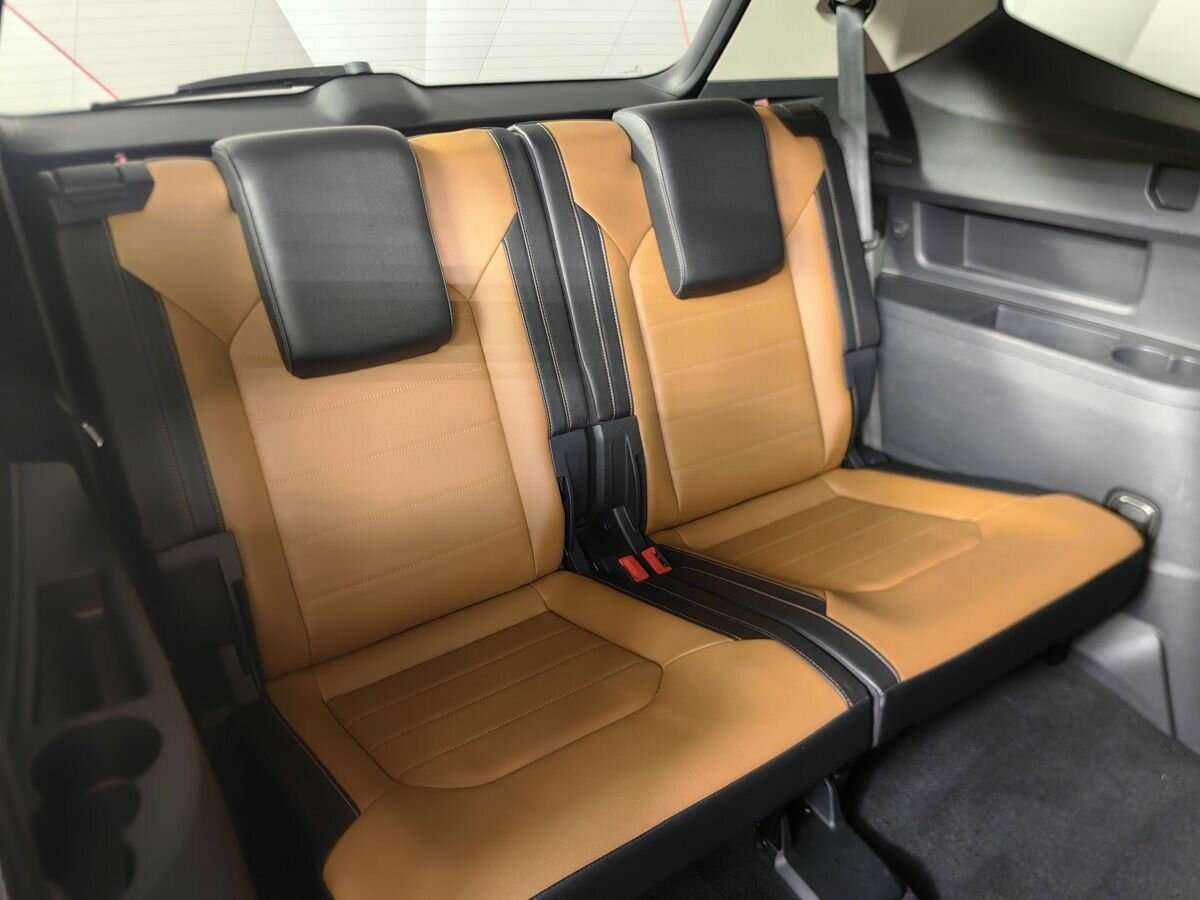 Volkswagen Teramont 2018 года с пробегом. Фото: #15