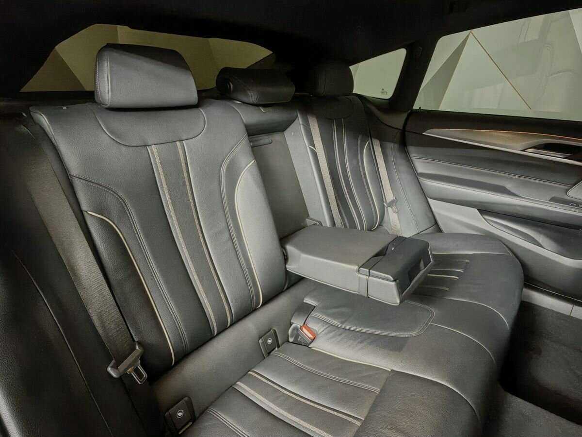 BMW 6 серии 2019 года с пробегом. Фото: #12