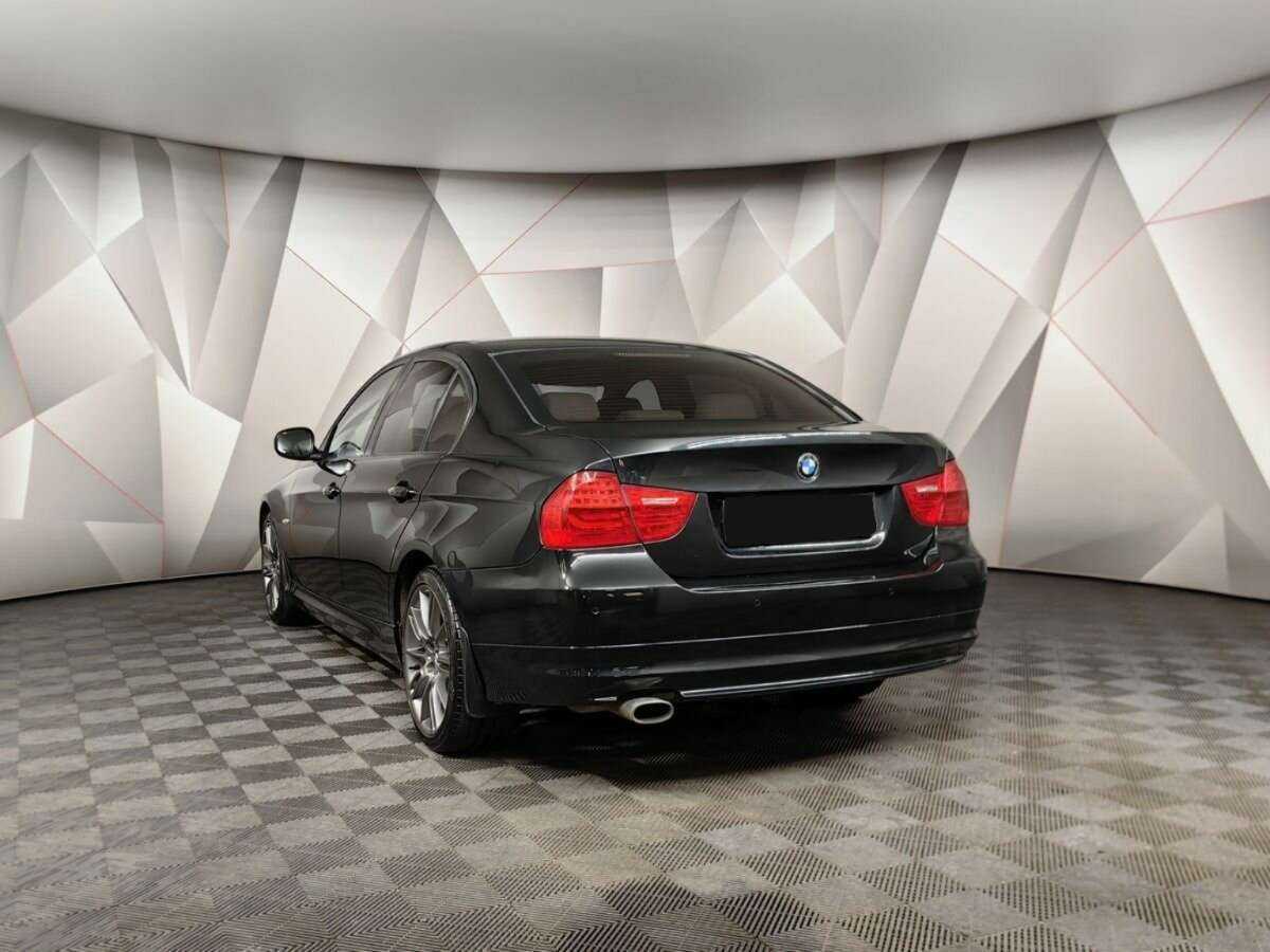 BMW 3 серии 2010 года с пробегом. Фото: #3