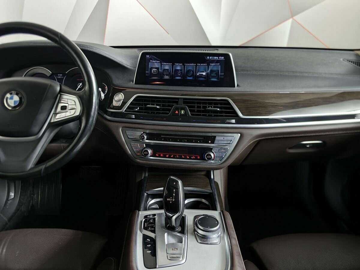 BMW 7 серии 2015 года с пробегом. Фото: #10