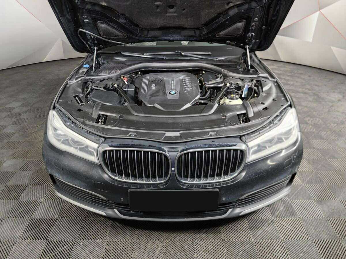 BMW 7 серии 2015 года с пробегом. Фото: #16