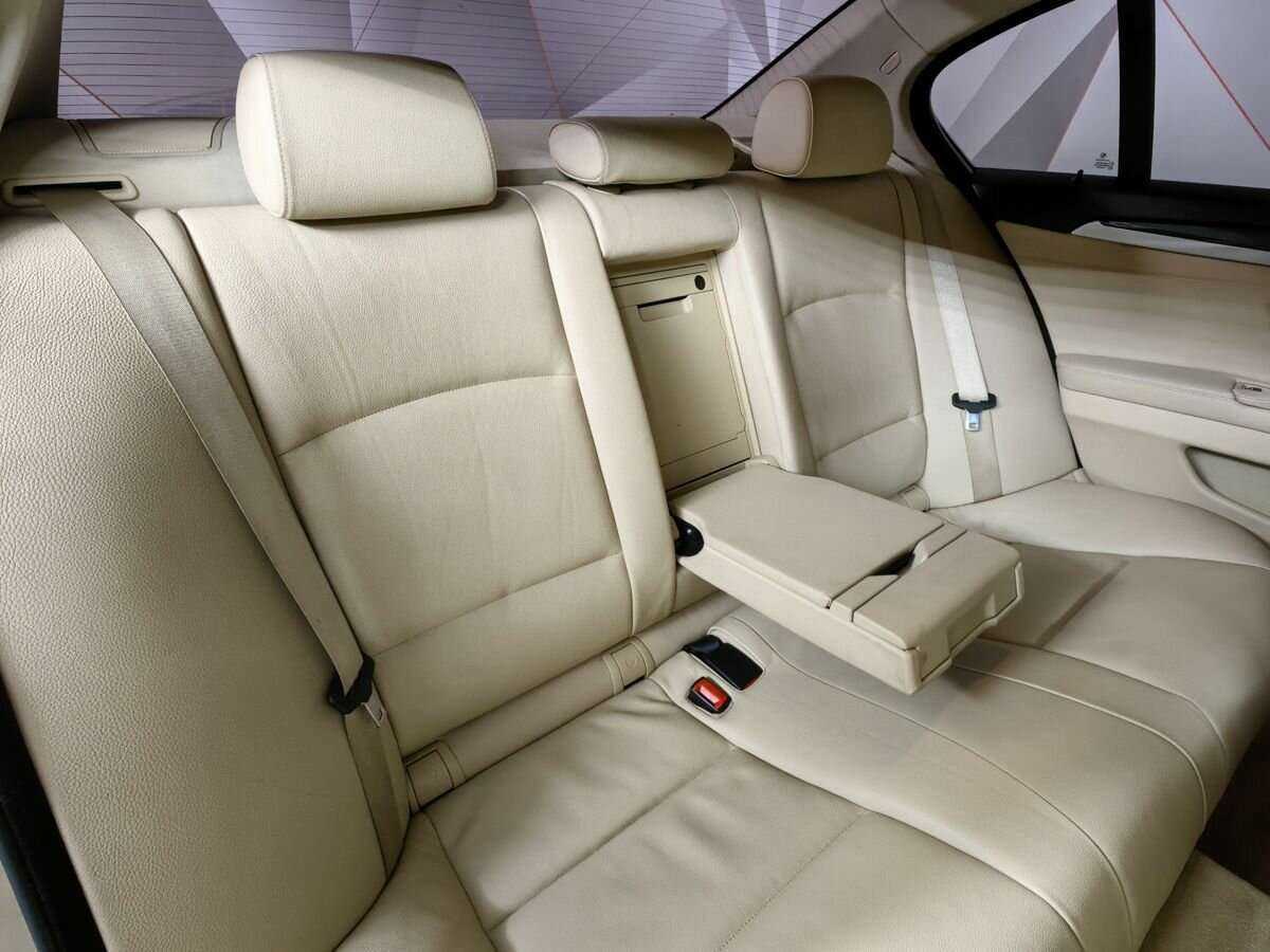 BMW 5 серии 2011 года с пробегом. Фото: #12