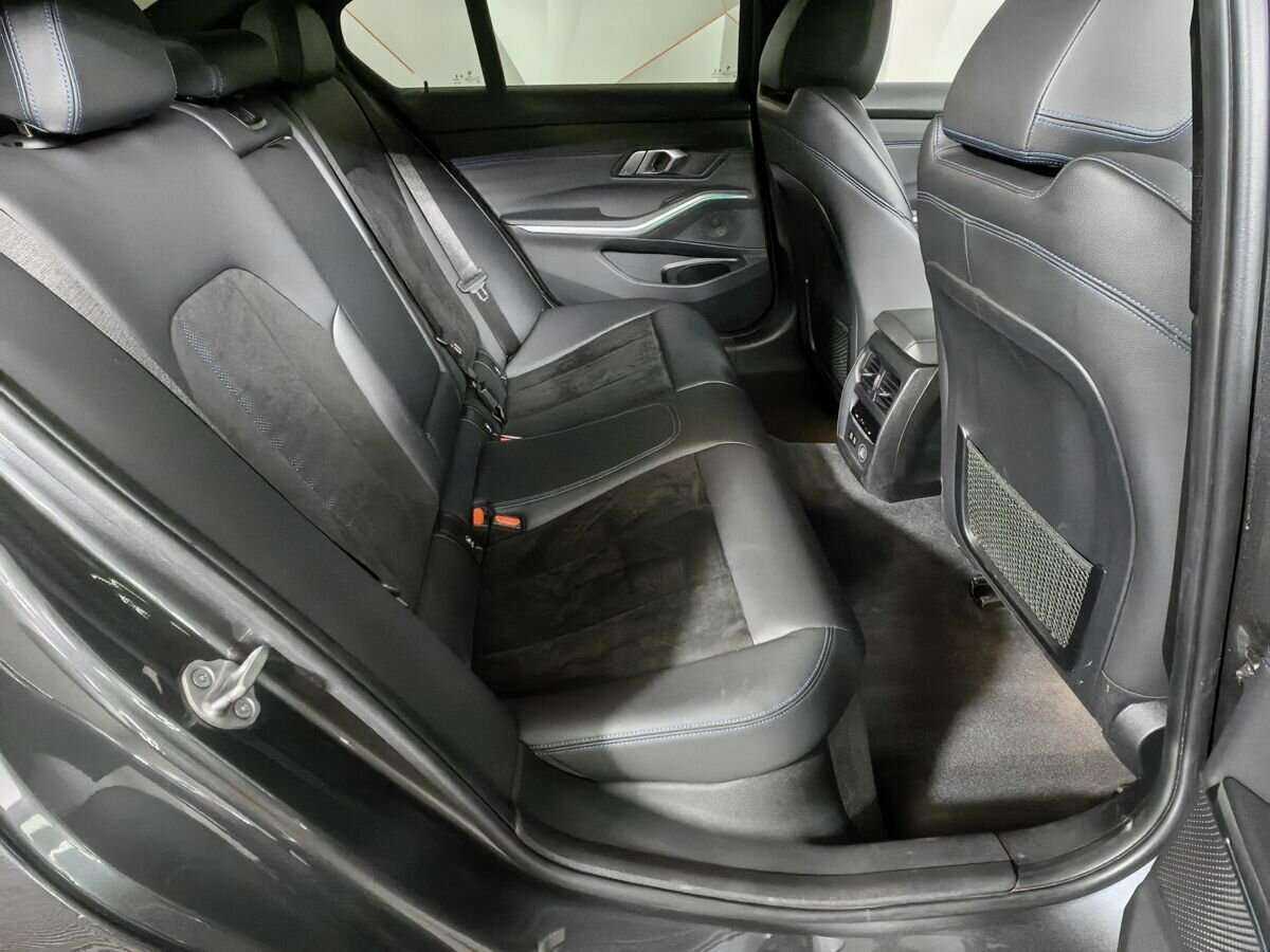 BMW 3 серии 2020 года с пробегом. Фото: #11