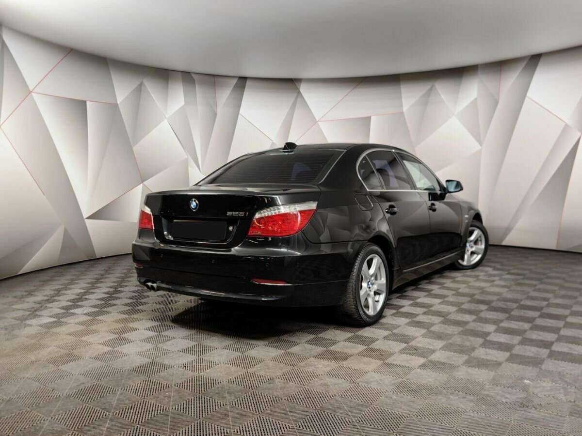 BMW 5 серии 2009 года с пробегом. Фото: #1