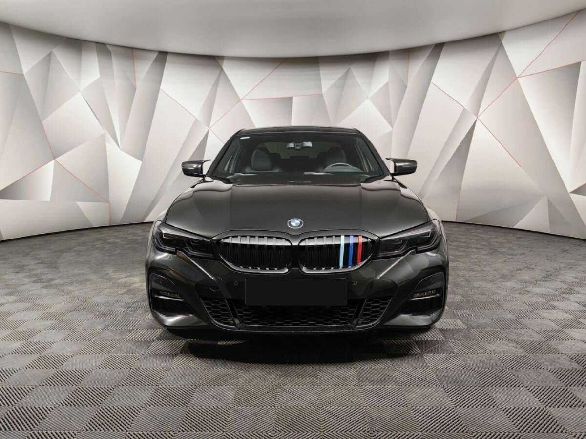 BMW 3 серии 2020 года с пробегом. Фото: #4