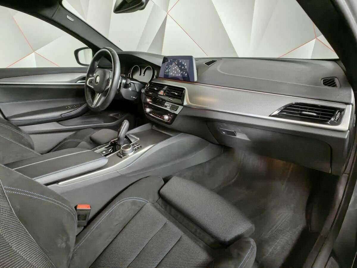 BMW 5 серии 2020 года с пробегом. Фото: #8