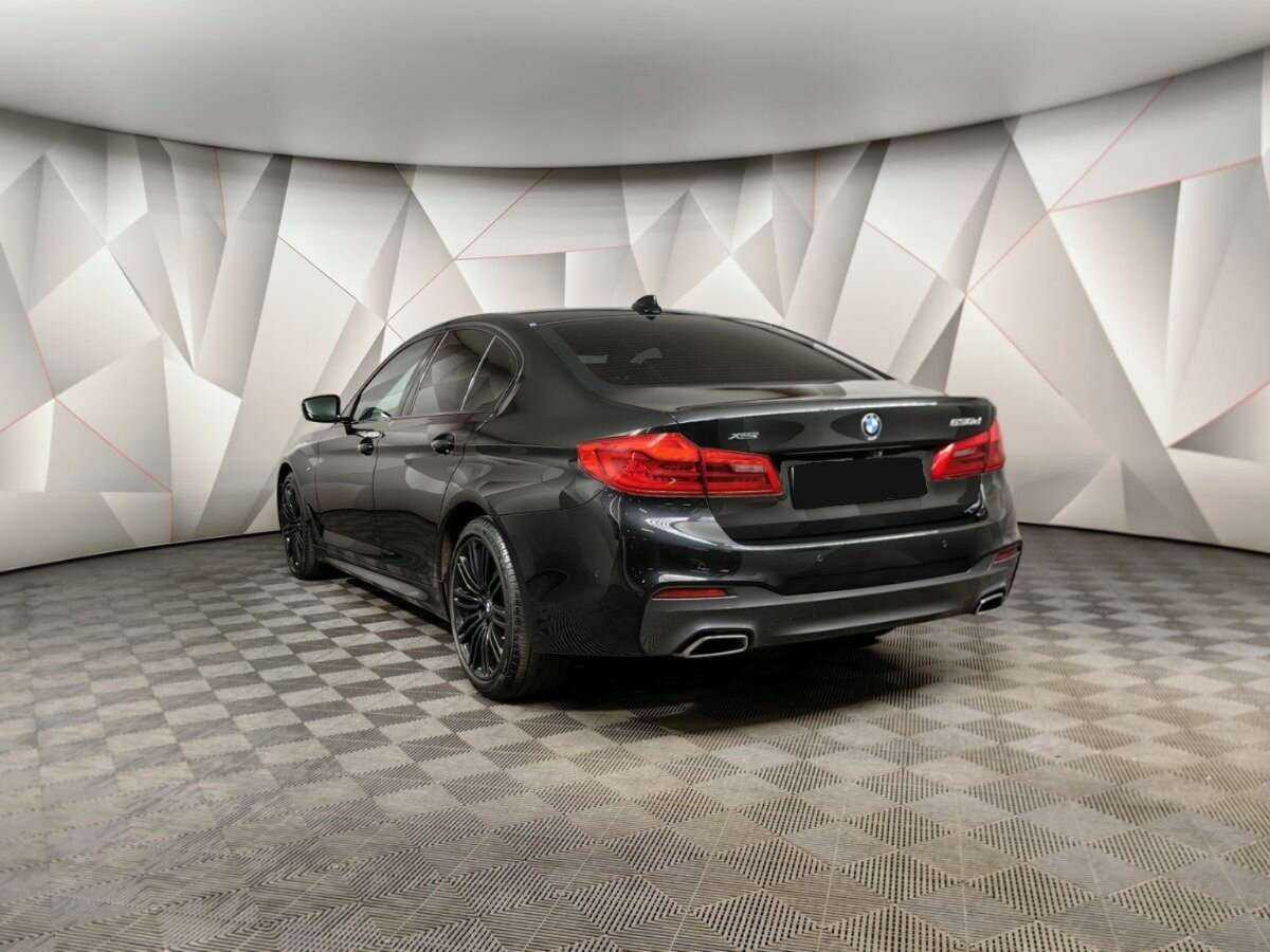 BMW 5 серии 2018 года с пробегом. Фото: #3