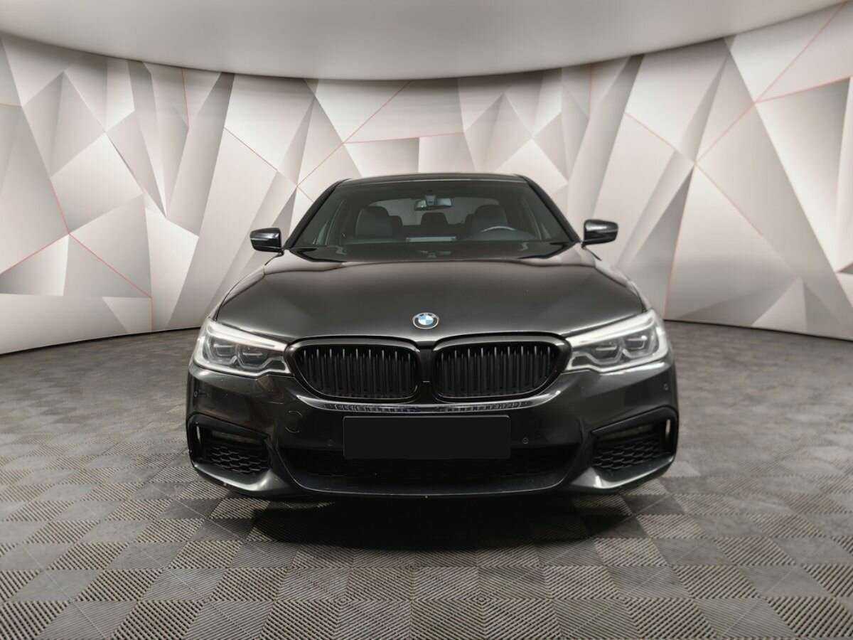 BMW 5 серии 2018 года с пробегом. Фото: #6