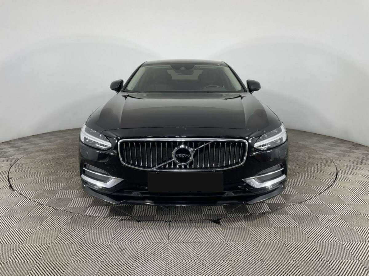 Volvo S90 2017 года с пробегом. Фото: #1