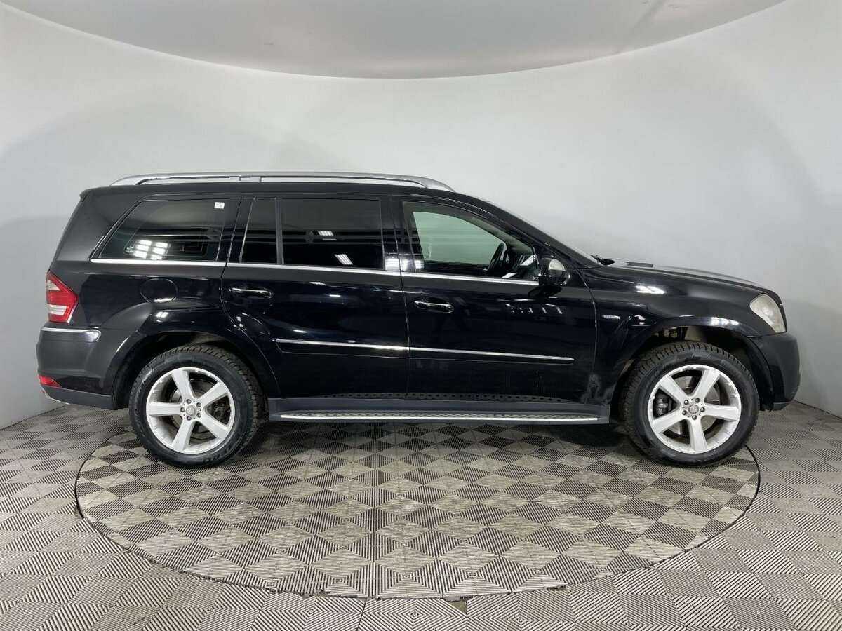 Mercedes-Benz GL-Класс 2010 года с пробегом. Фото: #3