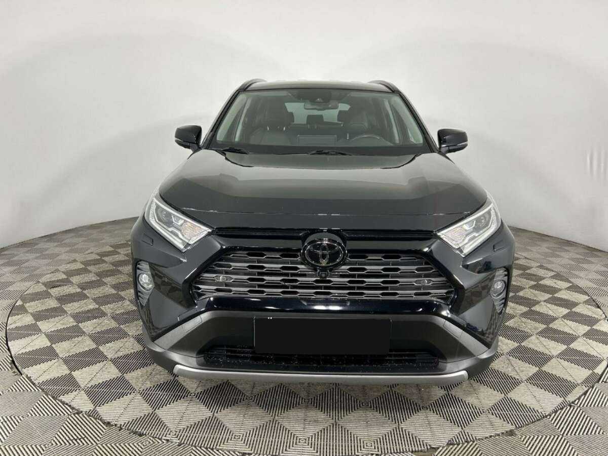 Toyota RAV4 2022 года с пробегом. Фото: #1