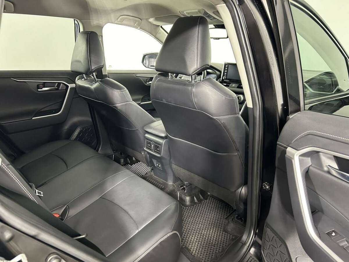 Toyota RAV4 2022 года с пробегом. Фото: #16