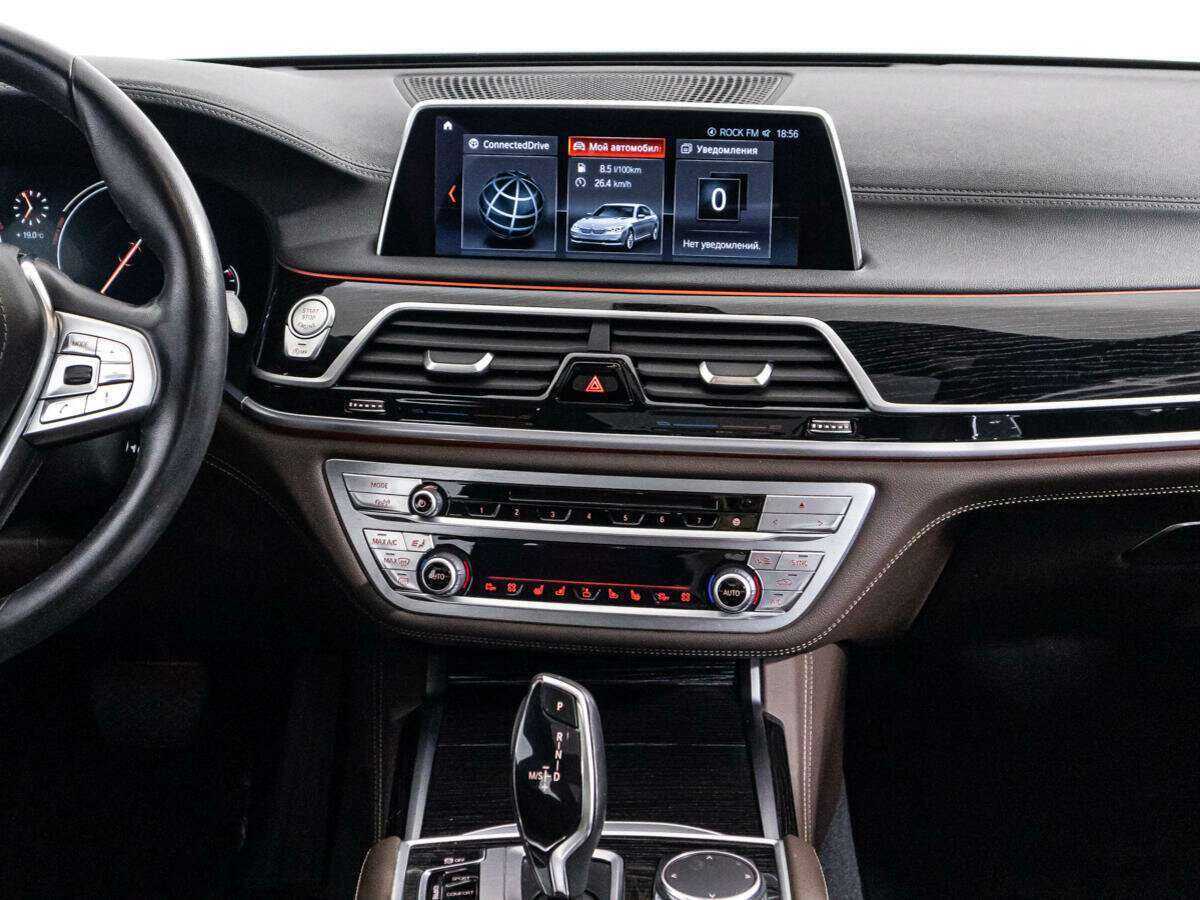 BMW 7 серии 2018 года с пробегом. Фото: #13