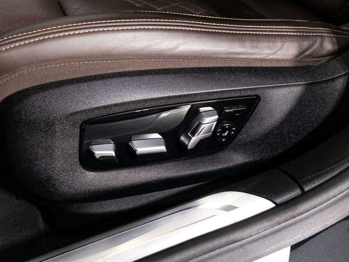 BMW 7 серии 2018 года с пробегом. Фото: #22