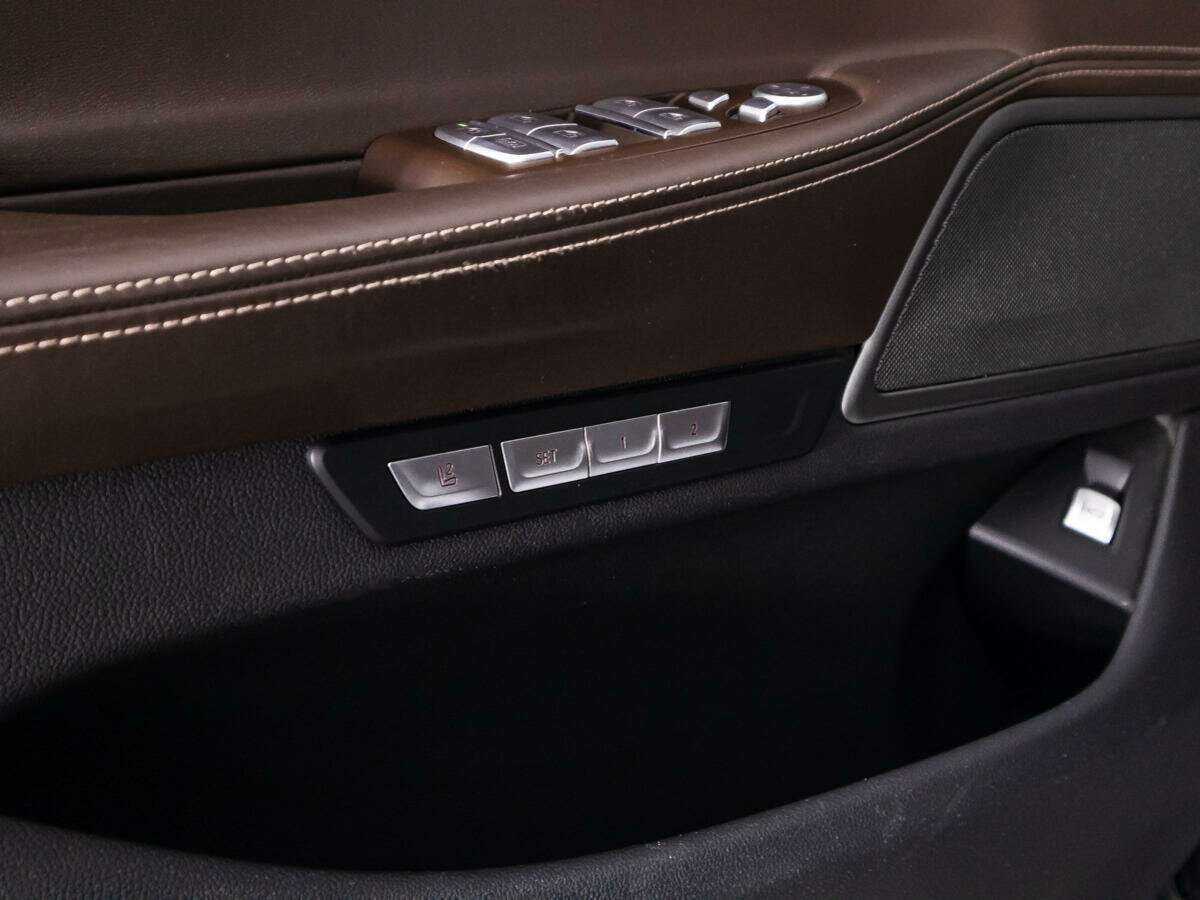 BMW 7 серии 2018 года с пробегом. Фото: #24