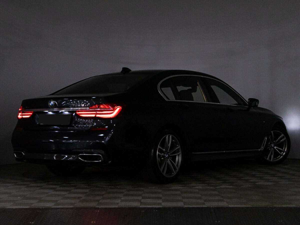 BMW 7 серии 2018 года с пробегом. Фото: #33