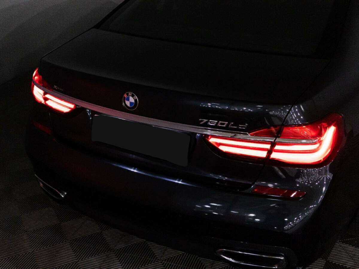 BMW 7 серии 2018 года с пробегом. Фото: #38