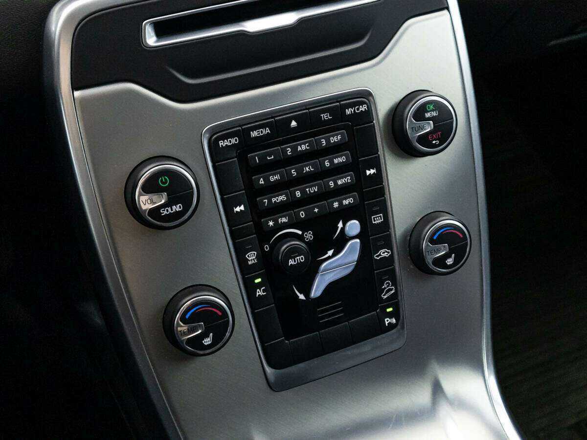 Volvo XC70 2014 года с пробегом. Фото: #15