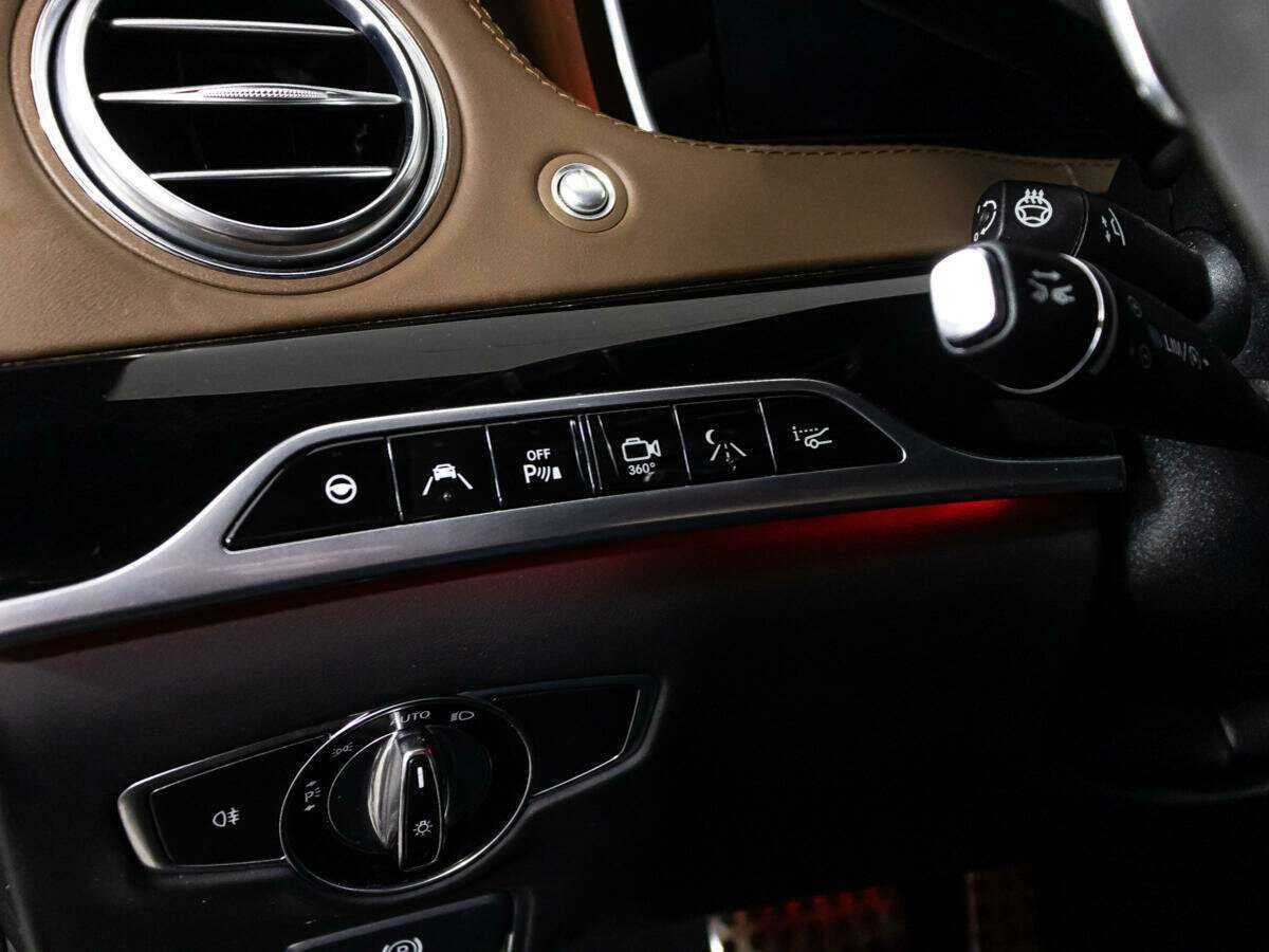 Mercedes-Benz S-Класс AMG 2015 года с пробегом. Фото: #31