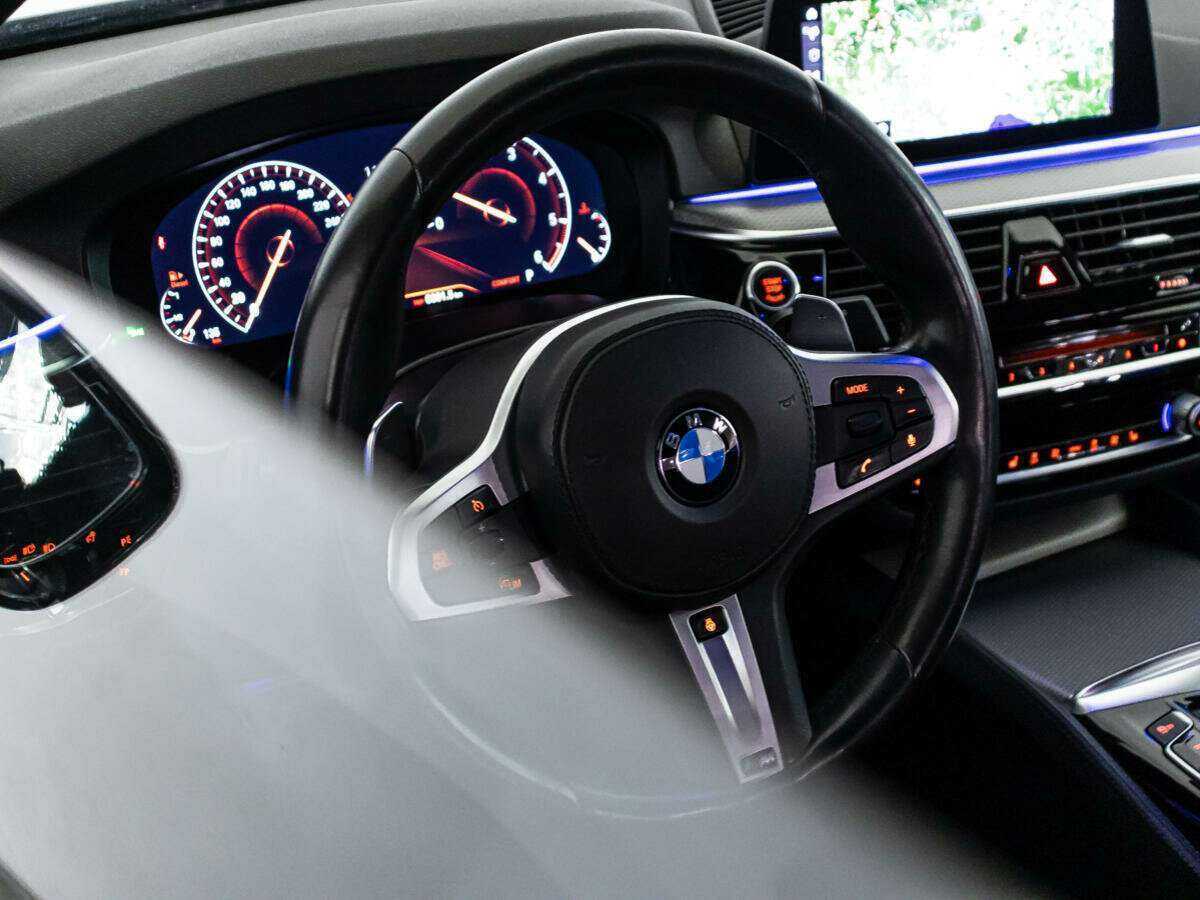 BMW 5 серии 2018 года с пробегом. Фото: #17