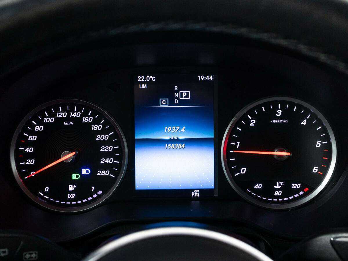 Mercedes-Benz GLC 2019 года с пробегом. Фото: #9