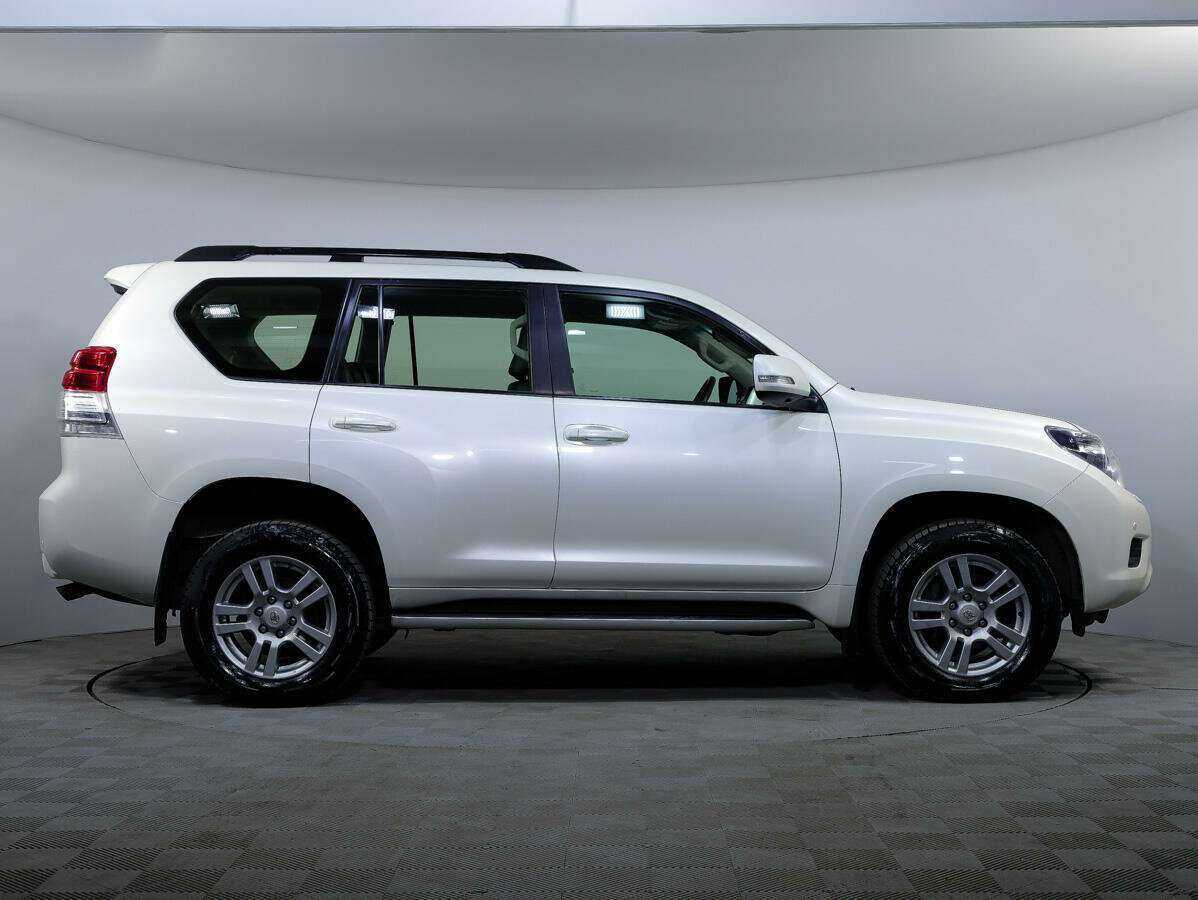 Toyota Land Cruiser Prado 2013 года с пробегом. Фото: #2