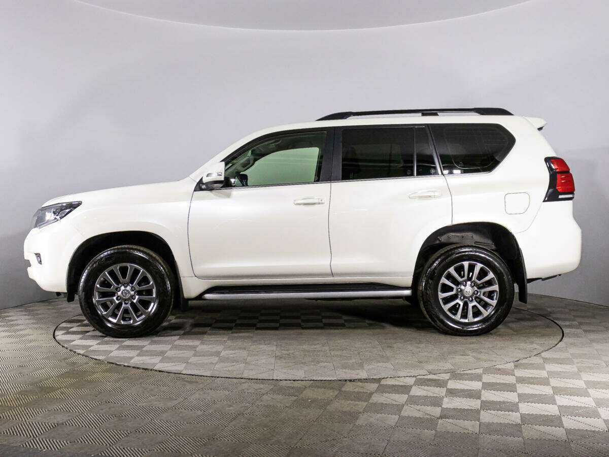 Toyota Land Cruiser Prado 2017 года с пробегом. Фото: #7