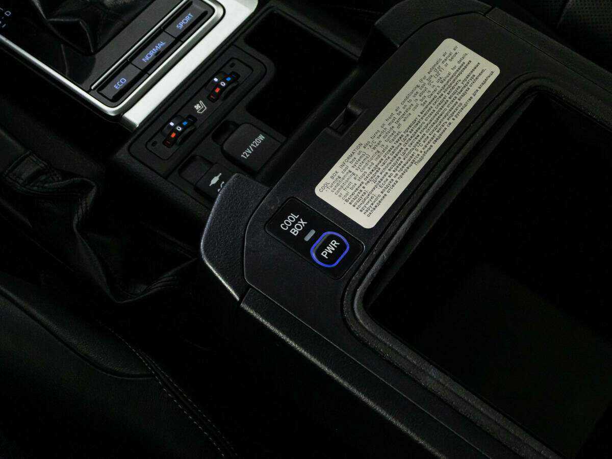 Toyota Land Cruiser Prado 2017 года с пробегом. Фото: #20